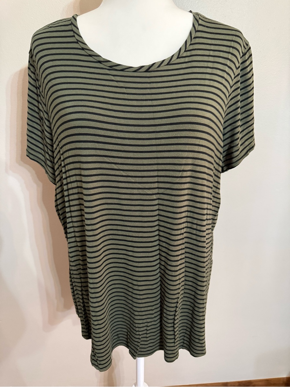 Maurices Size 1 Green and Black Striped Tee
